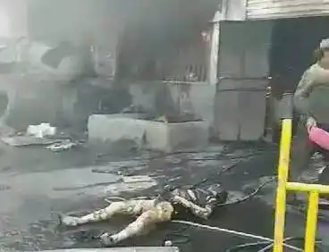 宣化洋河桥修理店发生火灾/人被烧焦