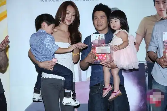 曹格一家(资料图)