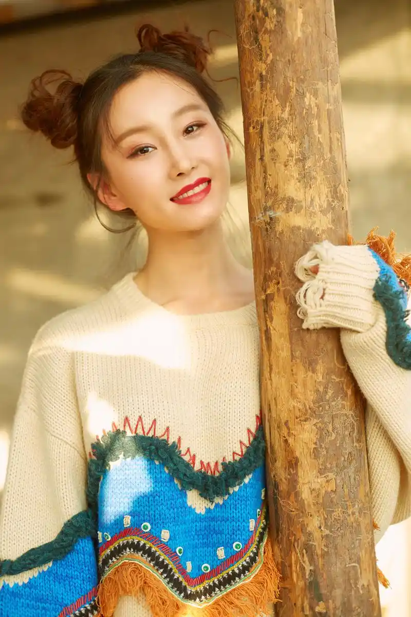 剧中,于潼饰演的谢音梦得到了广泛的好评,无论是