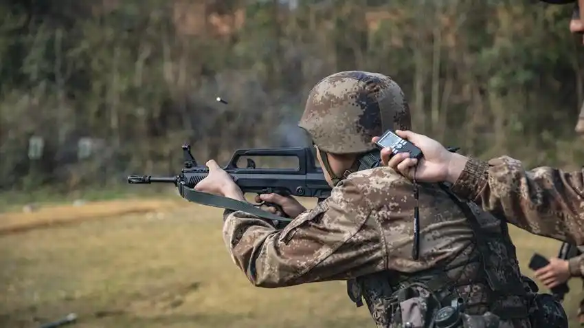 直击特种兵实弹射击考核现场