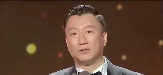 要知道孙红雷自出道以来,就是娱乐圈中著名的爱国艺人,不止一次在采访