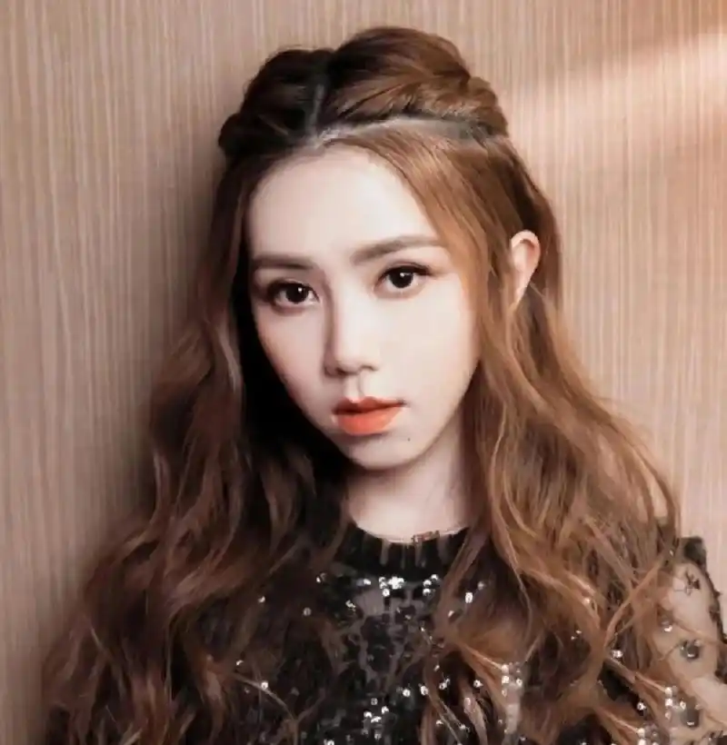 邓紫棋专属头像