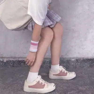 女生头像部位可爱学生 真人女生部位头像下半身