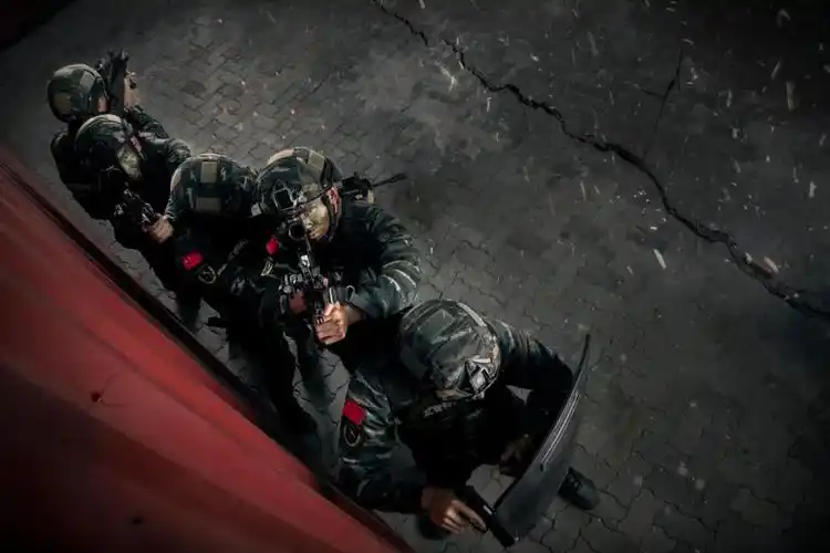 每一张都是大片特战主题壁纸来了