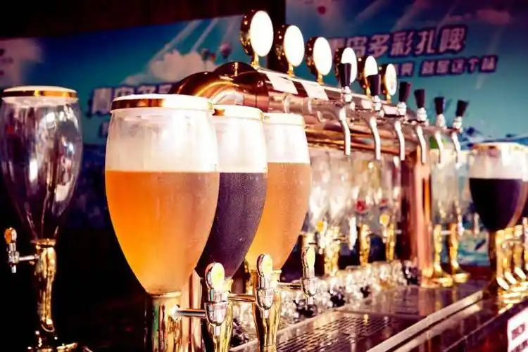 "夏日多巴胺 橘子海啤酒节"浪漫启幕 一起唤醒夏日多巴胺_活动_落日