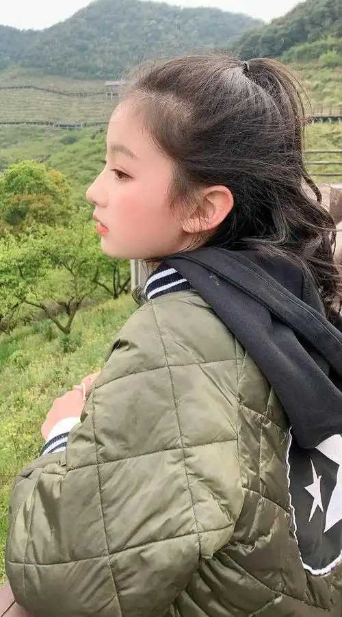 裴佳欣,高颜值可爱的小天使