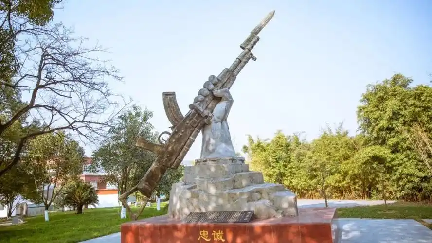 军营里的春天到底有多美