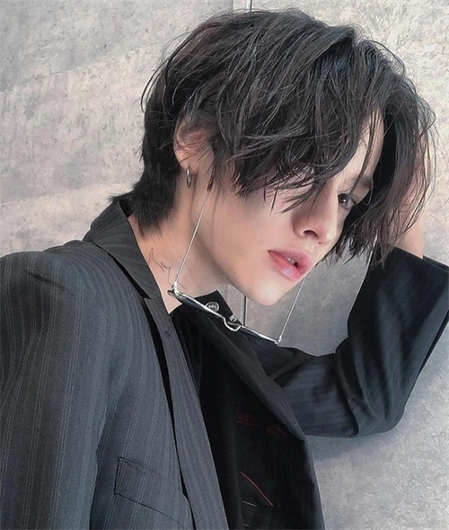 日系男生短发帅哥型男发型