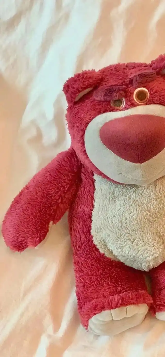 巨可爱的草莓熊壁纸