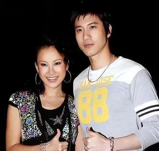 王力宏回忆与李玟的初次相遇大赞其是最棒的艺人