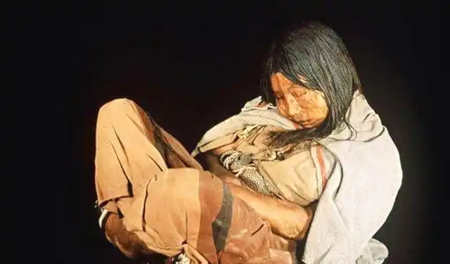 13岁少女被冰冻500年尸身保存完好专家看到后直呼残忍