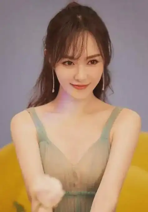 扶不起的阿斗唐嫣爸爸王晶都没能让她平步青云