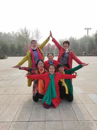 美女们,这也是五角星造型?