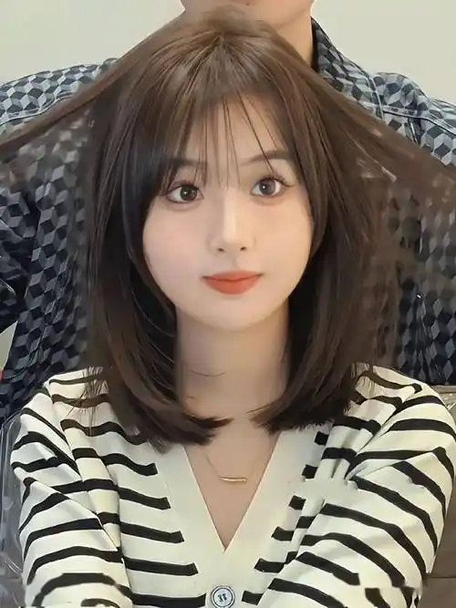 2024流行"c型卷"烫发,中长发留超级美!_发型_什么_侵权