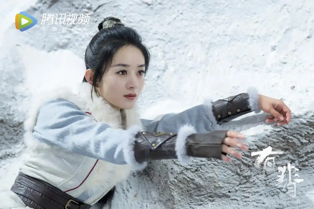 有翡山花如翡名场面上演赵丽颖王一博蓬莱岛再重逢