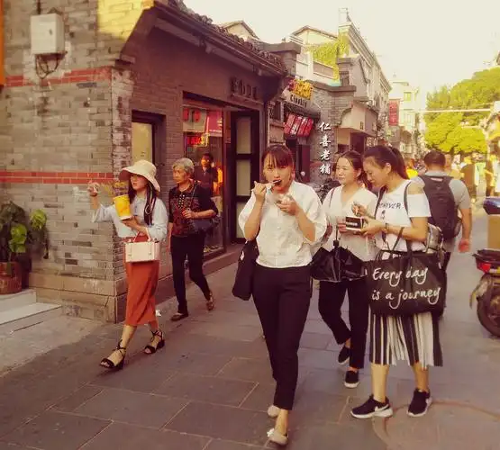 街拍:) 华为手机拍摄女人街.温州