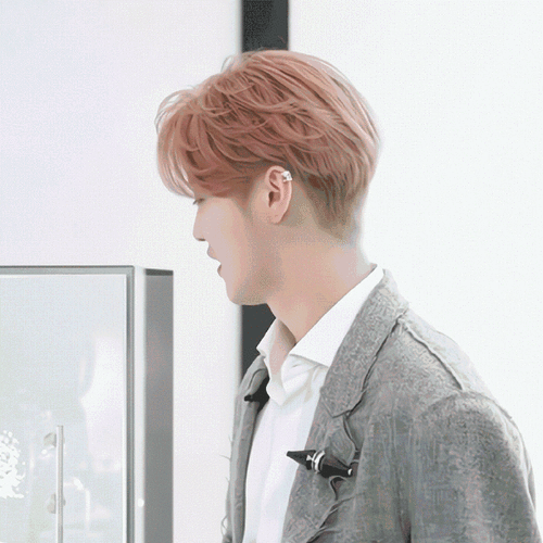 全世界最帅的老板##歌手鹿晗