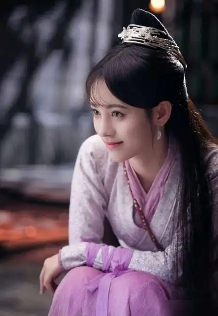 9位穿上紫衣的女星大盘点一个比一个惊艳最美竟不是热巴