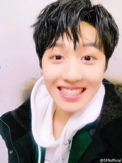 姜澯熙自拍图楼