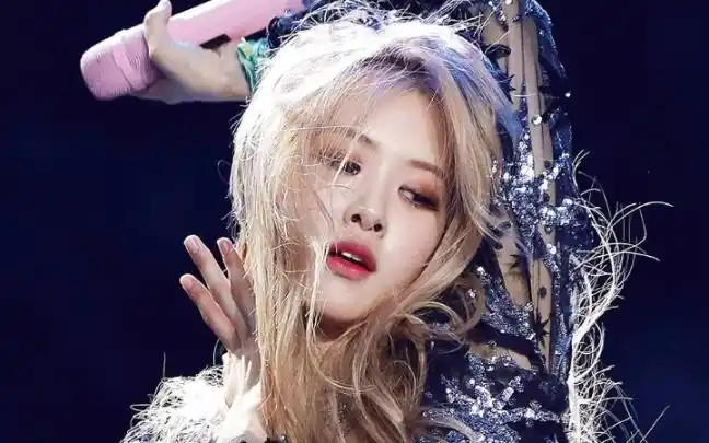 【【rosé朴彩英】澳洲玫瑰科切拉音乐节神级饭拍【美图安利】