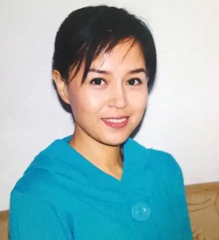 著名演员马诗红牵手于莉红两本日记见证初恋盼望宝宝的到来