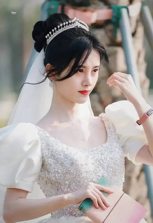 鞠婧祎穿白色婚纱太美了是所有人爱的小仙女没错