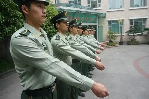 警卫队"两项教育"专栏