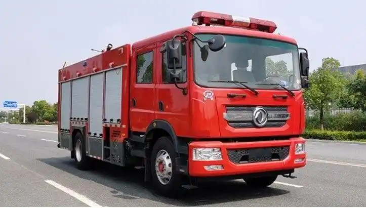 东风7吨水罐消防车