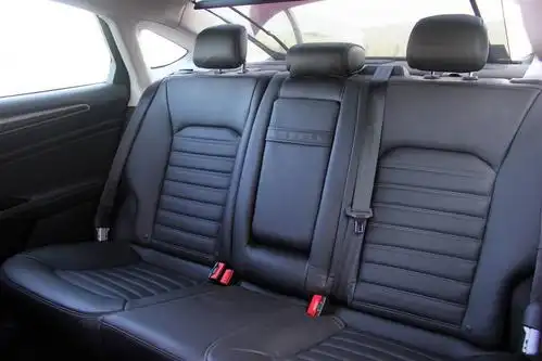 新蒙迪欧后排座椅