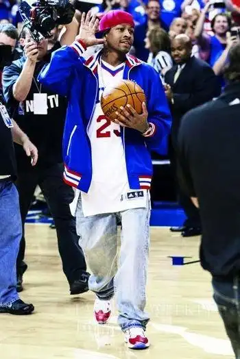 艾弗森的励志故事:黑人文化,nba先驱者,引领嘻哈风_网易订阅