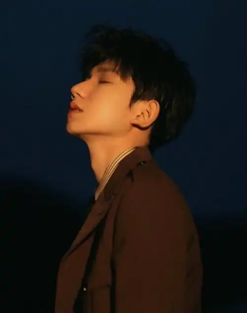 男明星喉结杀,朱一龙,刘昊然,杨洋的喉结绝了