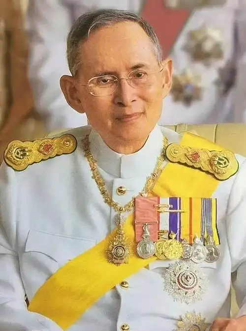 普密蓬·阿杜德