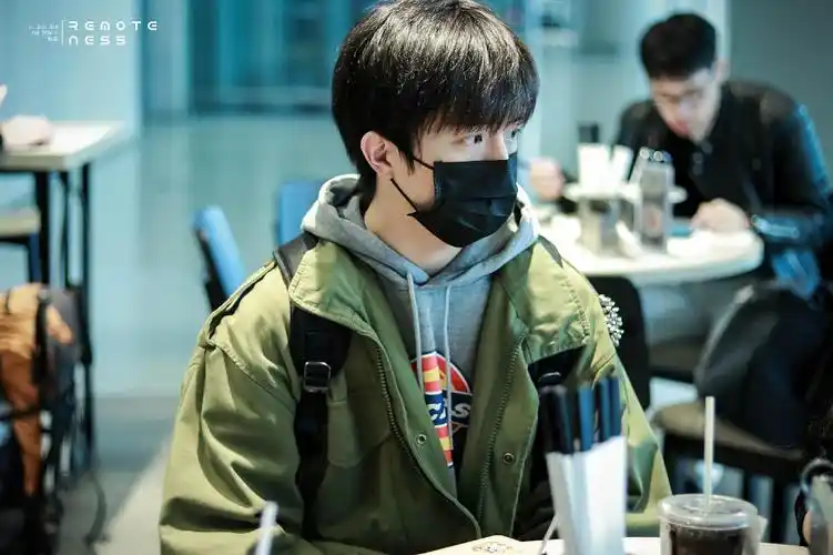 大帅哥真的清纯钓系95这个wink让我一时分不清我是心跳加速还是心跳