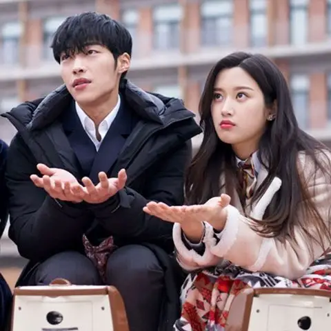 禹棹奂文佳煐再次传出恋爱说被小区居民目击约会所属社两人只是关系较