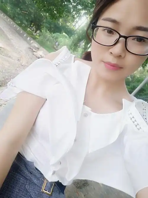 34岁离异女征婚照片(id:3146163)_广东东莞征婚交友_我主良缘网
