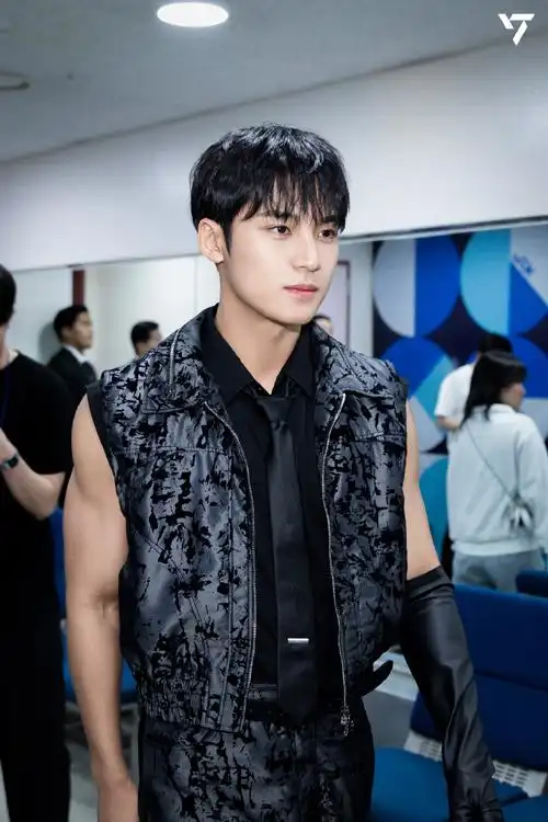 金珉奎##金珉奎欧舒丹首位亚洲地区代言人##seventeen ##17_is_right