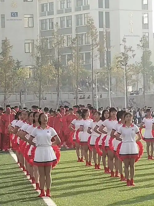 10.30崇仁一中秋季运动会开幕咯