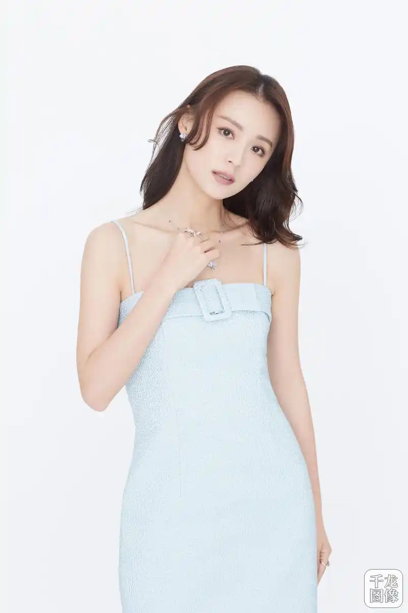 毛林林春日气质写真 淡蓝系和风温柔惹人醉