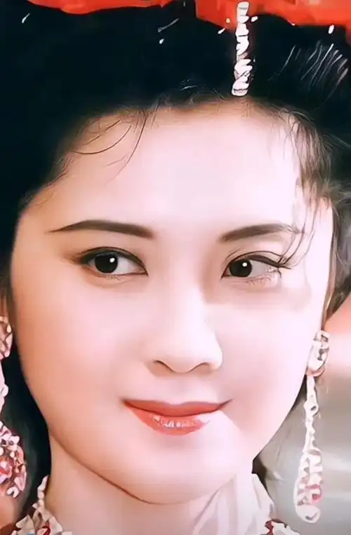 朱琳壁纸,朱琳就是最美的女儿国国王