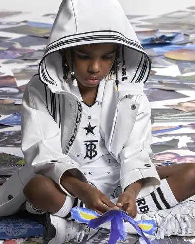 burberry发布2021春夏系列童装广告大片