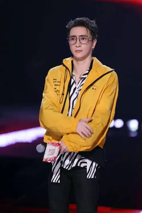 《2023中国好声音》开启"明选赛道"新纪元_薛之谦_周华健_潘玮柏