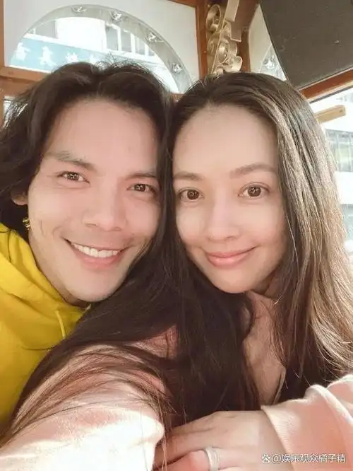 豪门富太上班是休闲郭碧婷复工笑得比看到老公开心向佐已哭晕