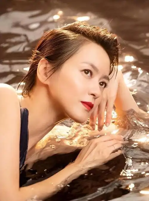 梁咏琪个人资料简介 :赢了爱情,输了事业