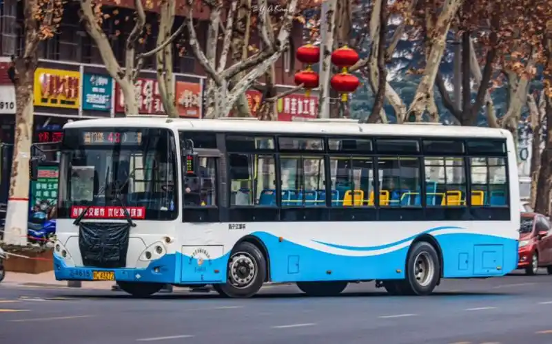 【宝鸡公交】大前置的轰鸣~扬子江wg6100nqc4型城市客车运行视频