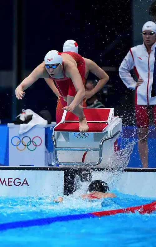 (东京奥运会)游泳——女子4x100米自由泳接力决赛:中国队获得第七名