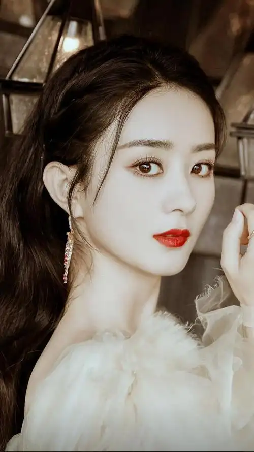 这3位女明星的天然大眼睛就是古人说的杏眼桃腮吧