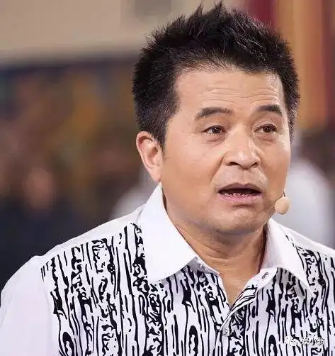 毕福剑近照曝光,身材臃肿发福明显,精神欠佳苍老的让人心疼!