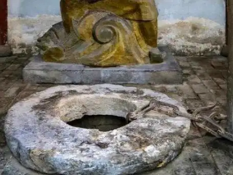 而最为神秘的就是北京的北新桥海眼和锁龙井