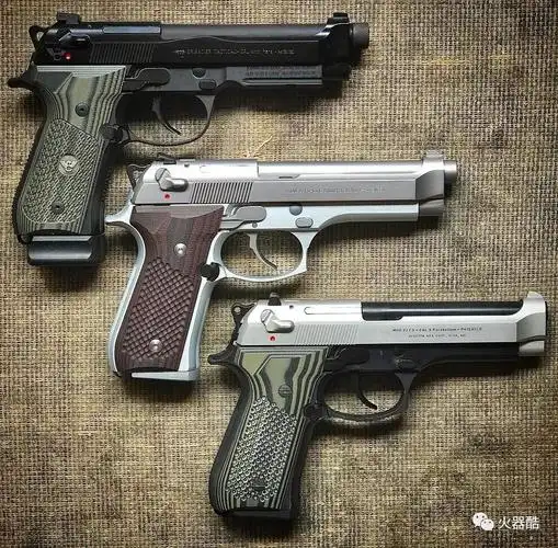 小型军火库北美的枪械玩家有专攻一项的也有收藏杂家