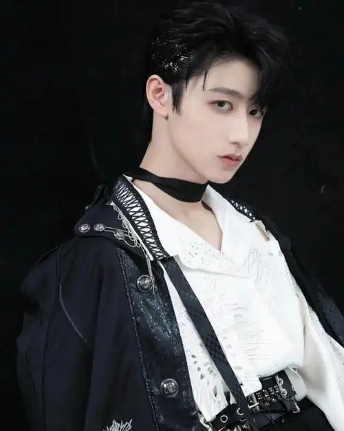 时代少年团刘耀文  #tf家族朱志鑫  #说散就散  #上楼舞台